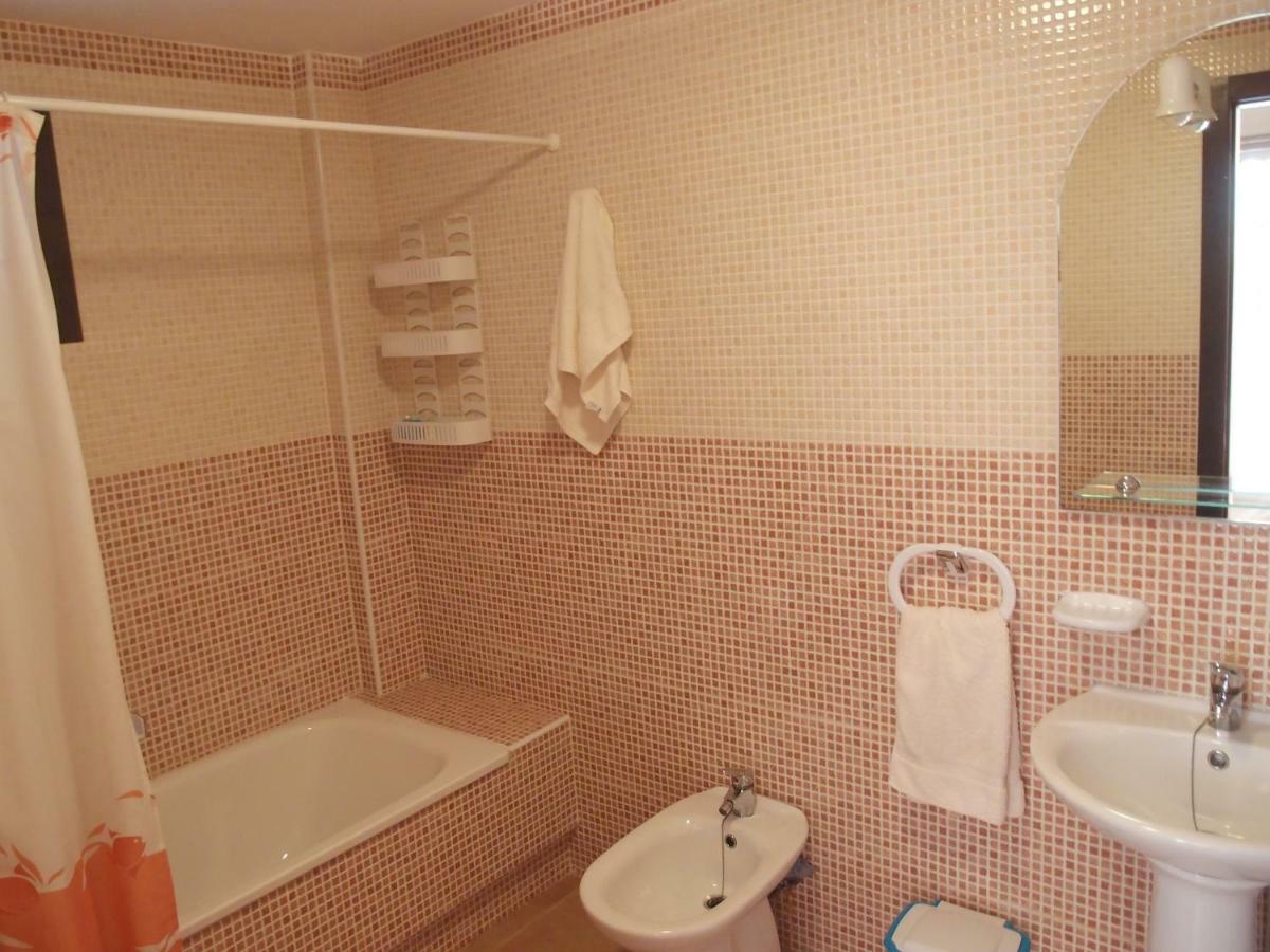Apartamento Tranquilo Cerca De Buena Piscina Y Con Buen Aire Acondicionado 아길라스 외부 사진